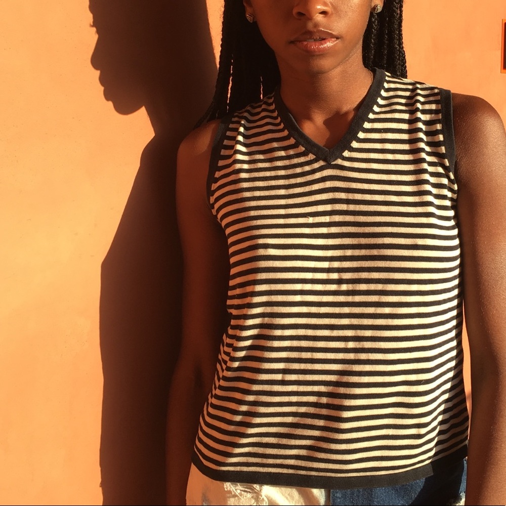 Striped V-Neck - Picture 2 of 3